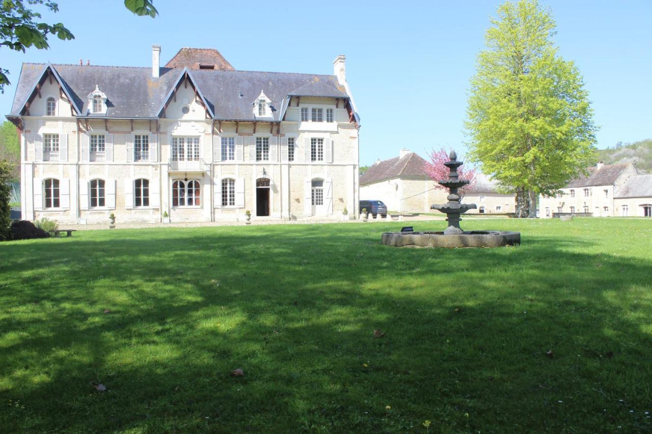 Chateau Du Mesnil Soleil , Gites Et Chambres D'Hotes Damblainville Esterno foto