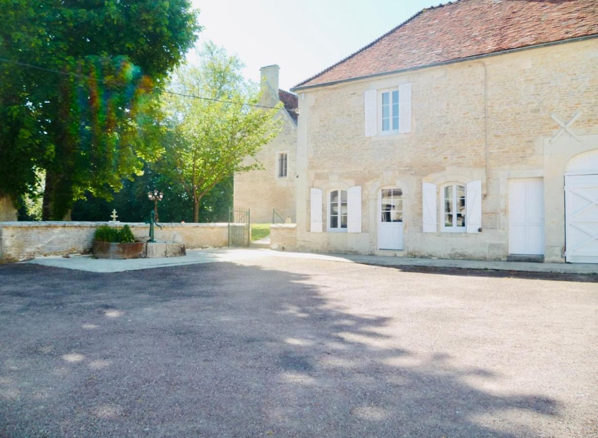 Chateau Du Mesnil Soleil , Gites Et Chambres D'Hotes Damblainville Esterno foto