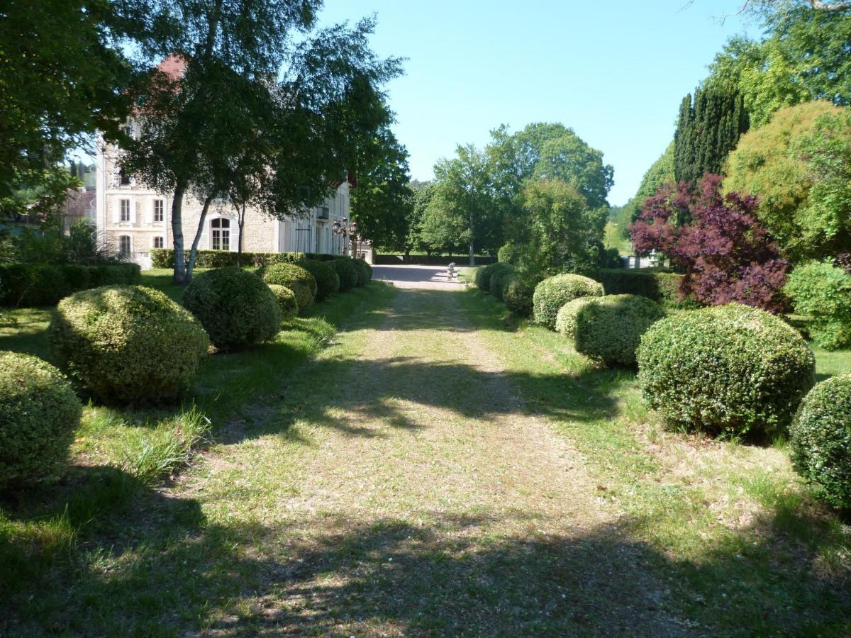 Chateau Du Mesnil Soleil , Gites Et Chambres D'Hotes Damblainville Esterno foto